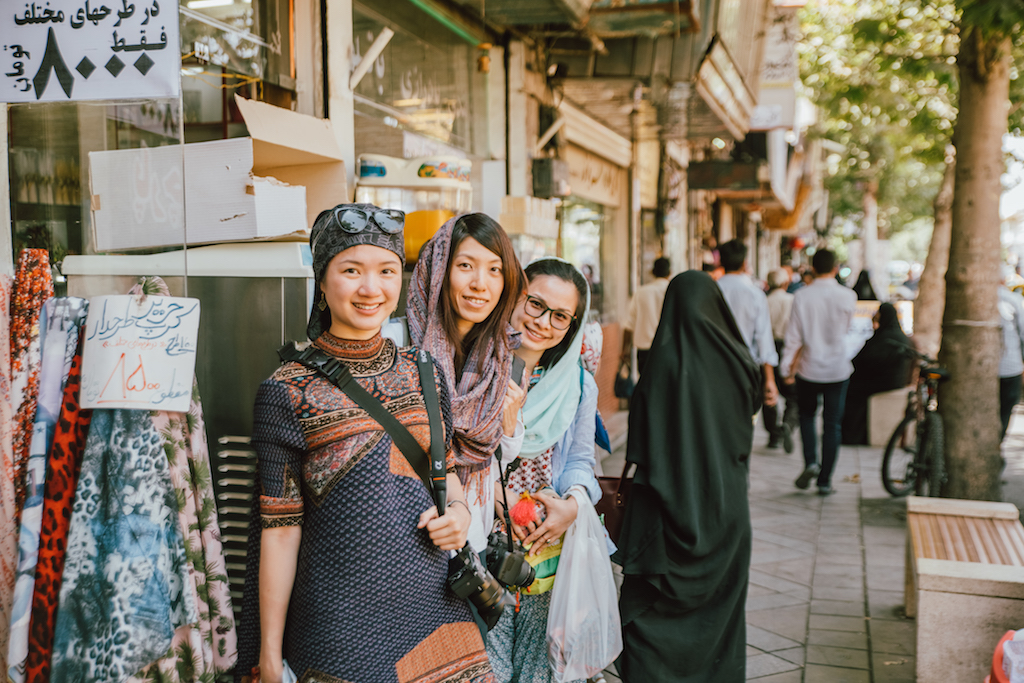 Iran_伊朗旅遊_女性_包頭_頭巾