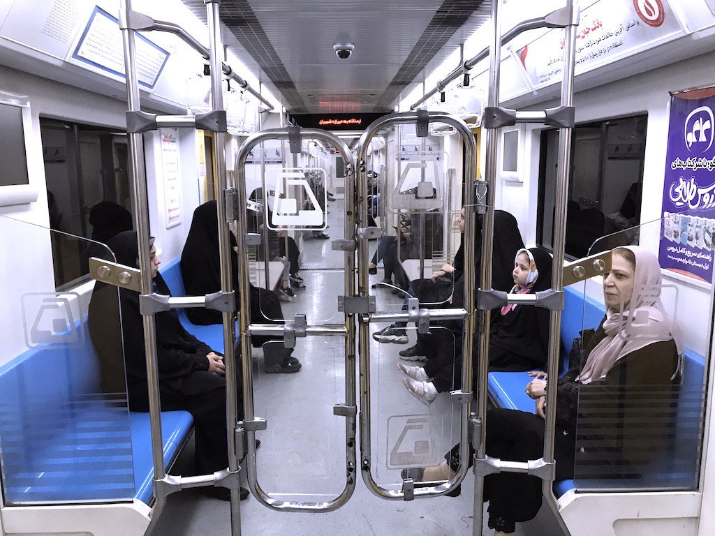 Iran_伊朗_女性車廂_地鐵