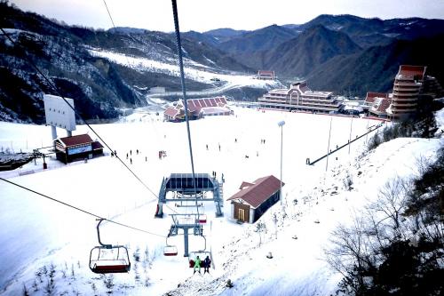 dprk-wonsan-ski4