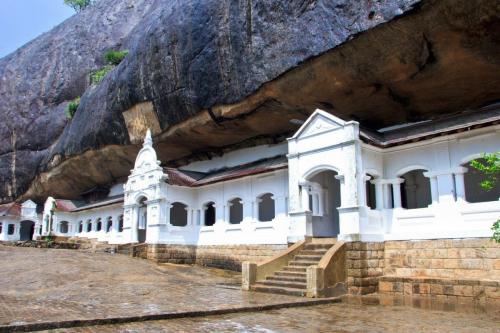 Dambulla Cave Temple 3