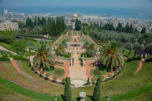 Israel-haifa-bahai-garden-02